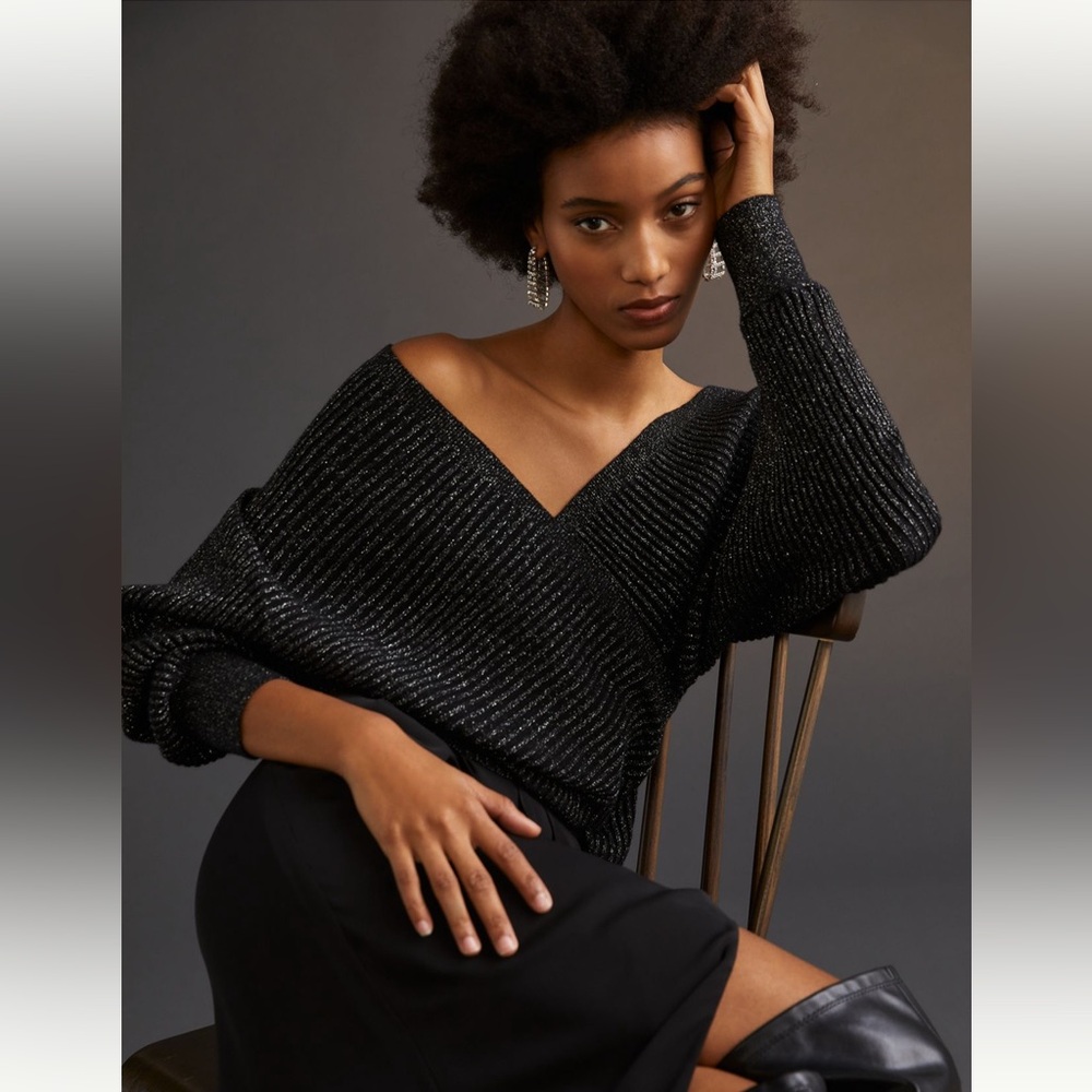 anthropologie❤️‍🔥🤍🖤Shimmer Surplice Pullover Sweater